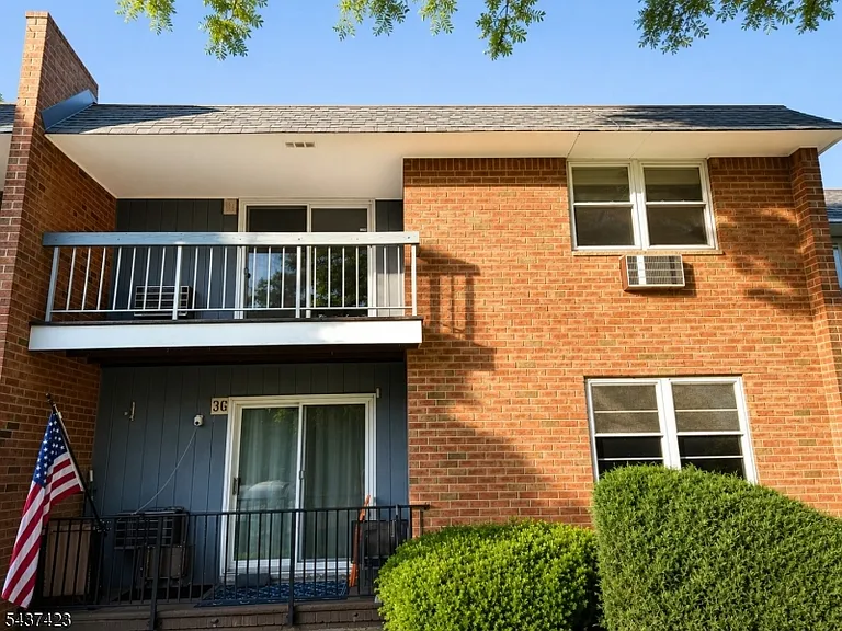 807 Eves Dr #3Q — Photo 9
