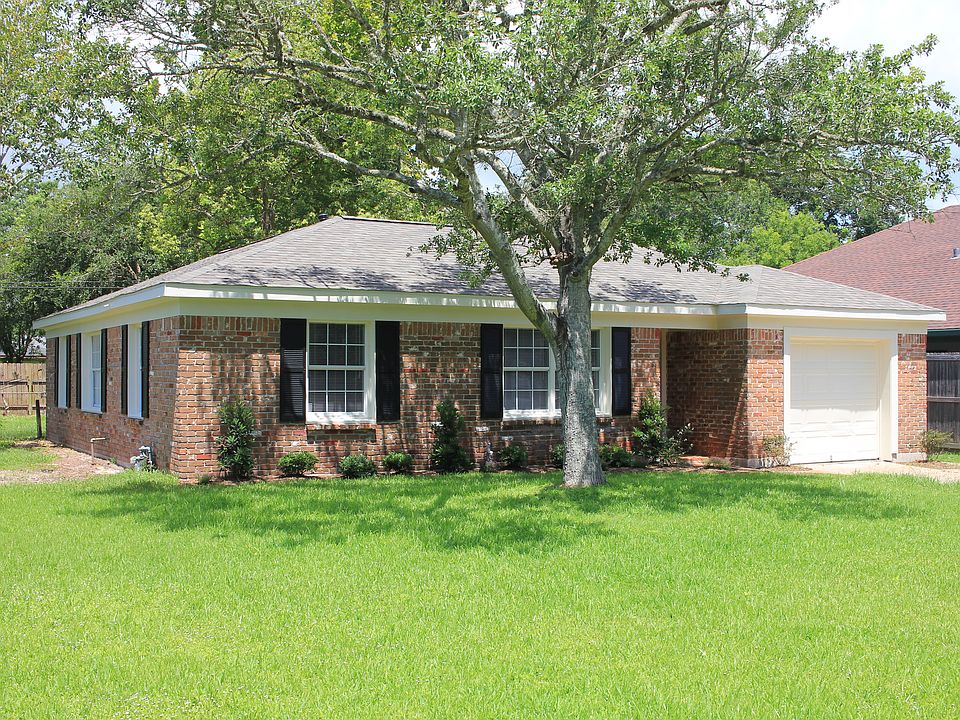 1st image of 2108 Irene Dr