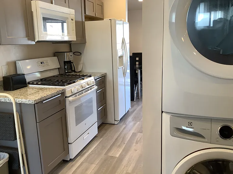 4508 E Linden St — Photo 5