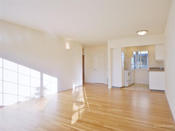 3rd image of 1222 Clayton St APT 24