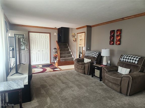 3rd image of 6101 Woodbury Hills Dr