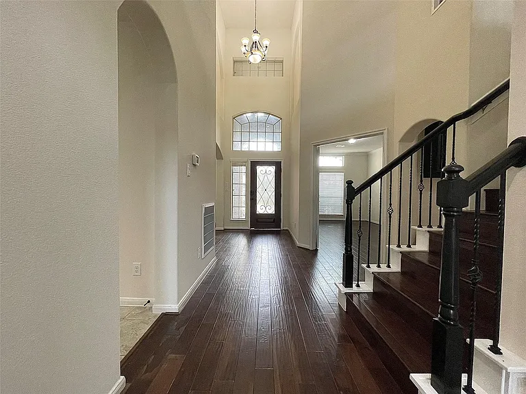 5366 Blue Mountain Ln — Photo 3