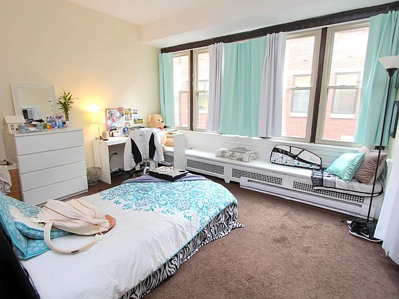 5th image of 221 N Dithridge St APT 1