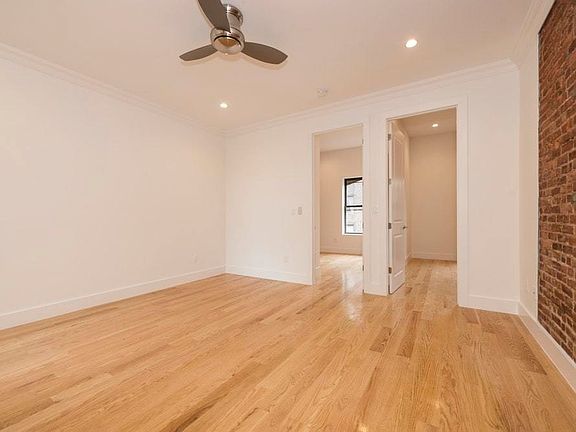 3rd image of 319 Lincoln Pl #Ll4