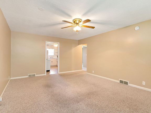 5th image of 1426-1428 Jarvis Dr #1426