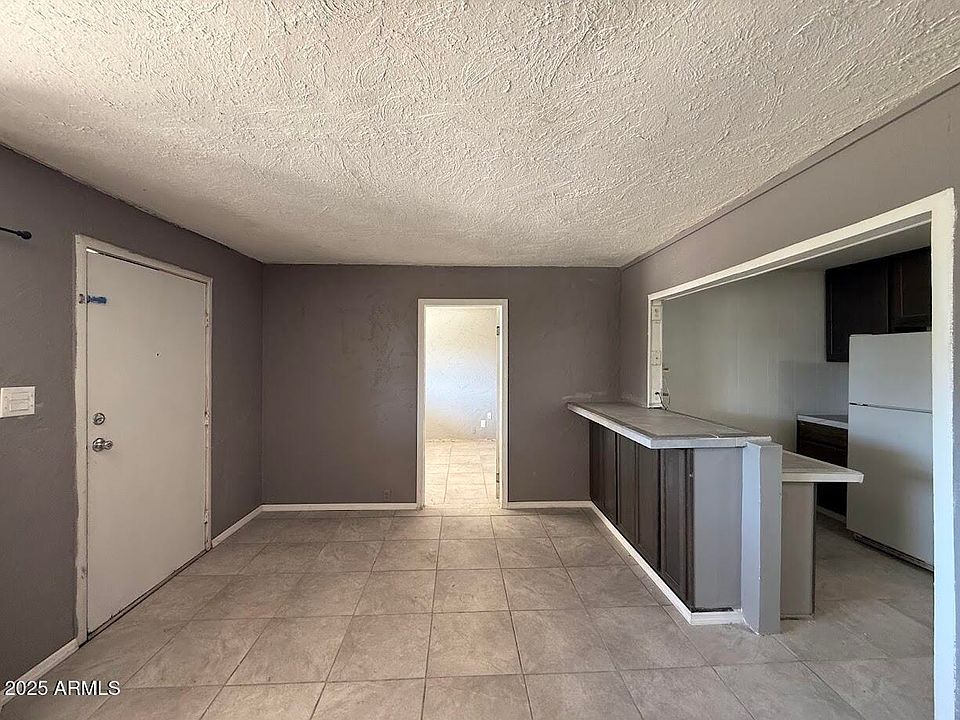 1st image of 426 W GIBSON Avenue