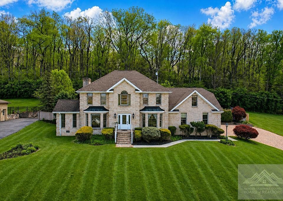 1st image of 6 Fairlane Dr