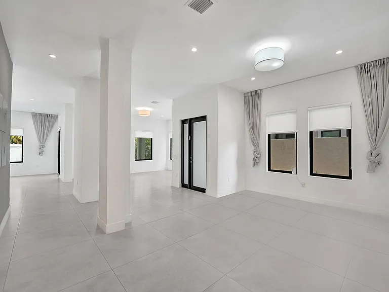 5939 Brookfield Cir W — Photo 3