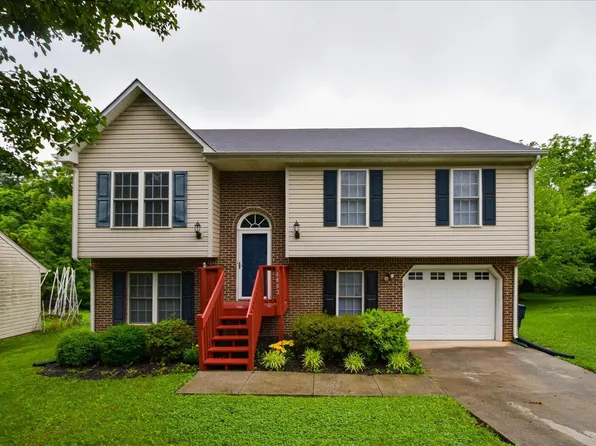 4882 Horseman Dr NE, Roanoke, VA 24019