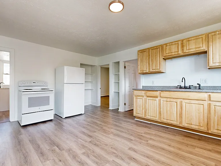 7 Island Ave #C — Photo 11