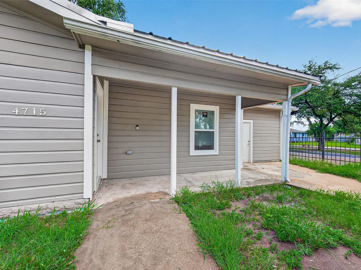 4 bed, 2.5 bath, 1854 sqft, $2,000 — Photo 4