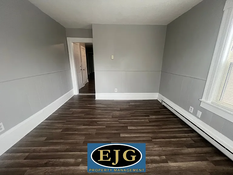 209 Pine St #2 — Photo 6