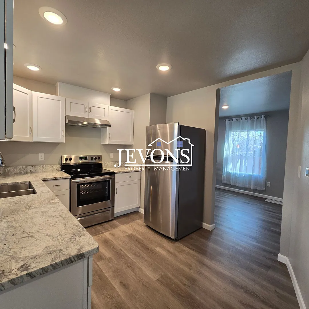 Move in during September or October 2026 and receive 50% off rent for December 2026 and January 2027 — Photo 3