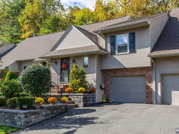 32 Allison Way, Emerson, NJ 07630