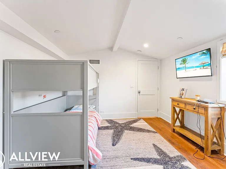 411 1/2 Heliotrope Ave — Photo 30