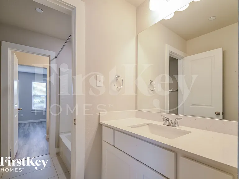 342 Niki Dr — Photo 12