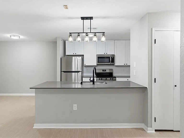 The Villas at North Oak — Photo 9