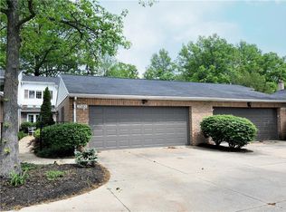 2583 Falmouth Rd, Akron, OH 44333