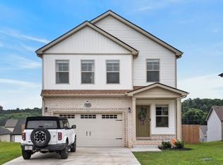 950 Tufnel Dr, Clarksville, TN 37040