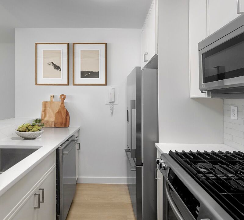 1st image of 115 E 34th St Unit 1905