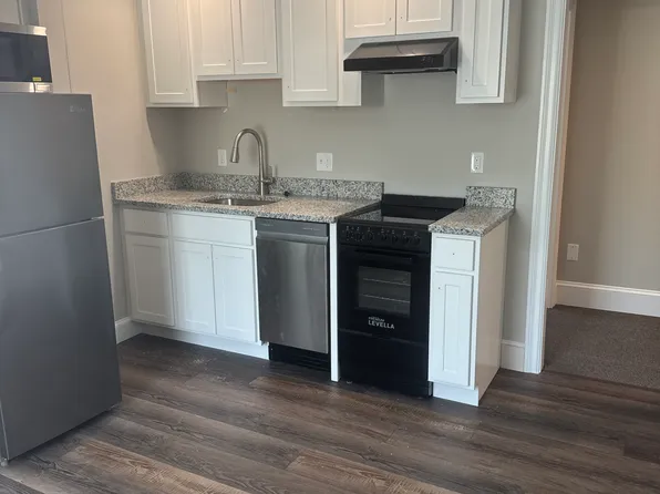 238 North St #202, Saco, ME 04072