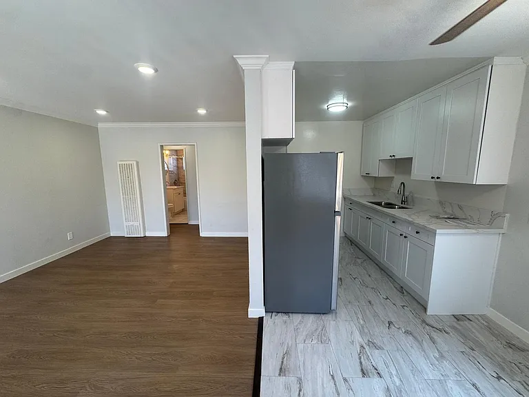 1505 E Kay St #4 — Photo 6