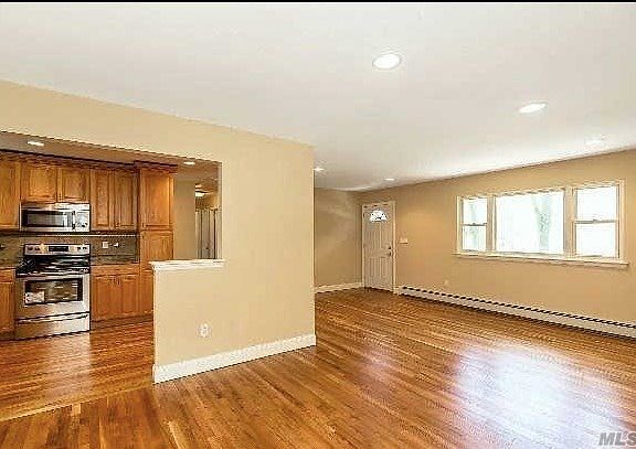 2nd image of 184 Peconic Ave