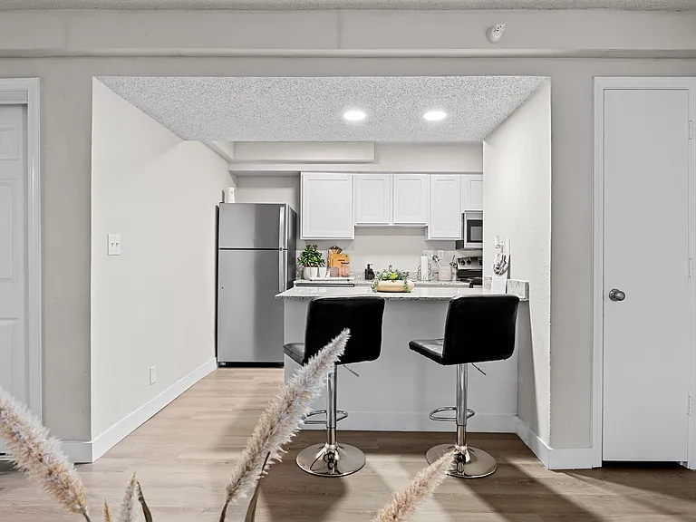 Avia Apartments — Photo 42