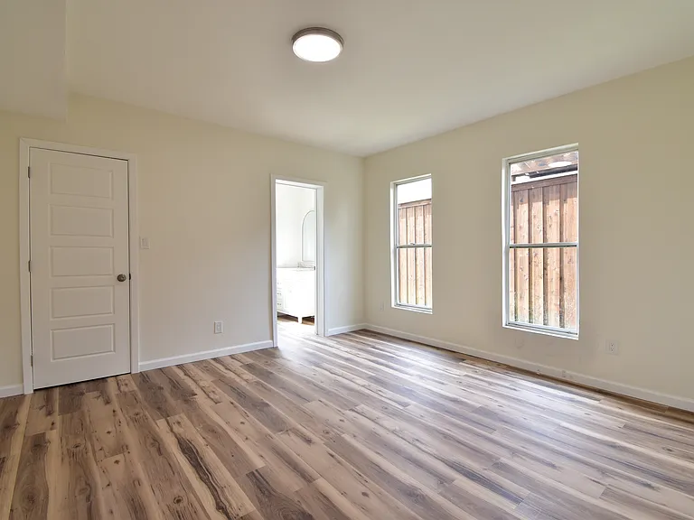 5924 Bryan Pkwy #1 — Photo 8