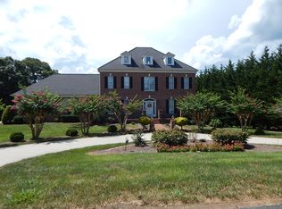 130 Oak Ln, State Road, NC 28676