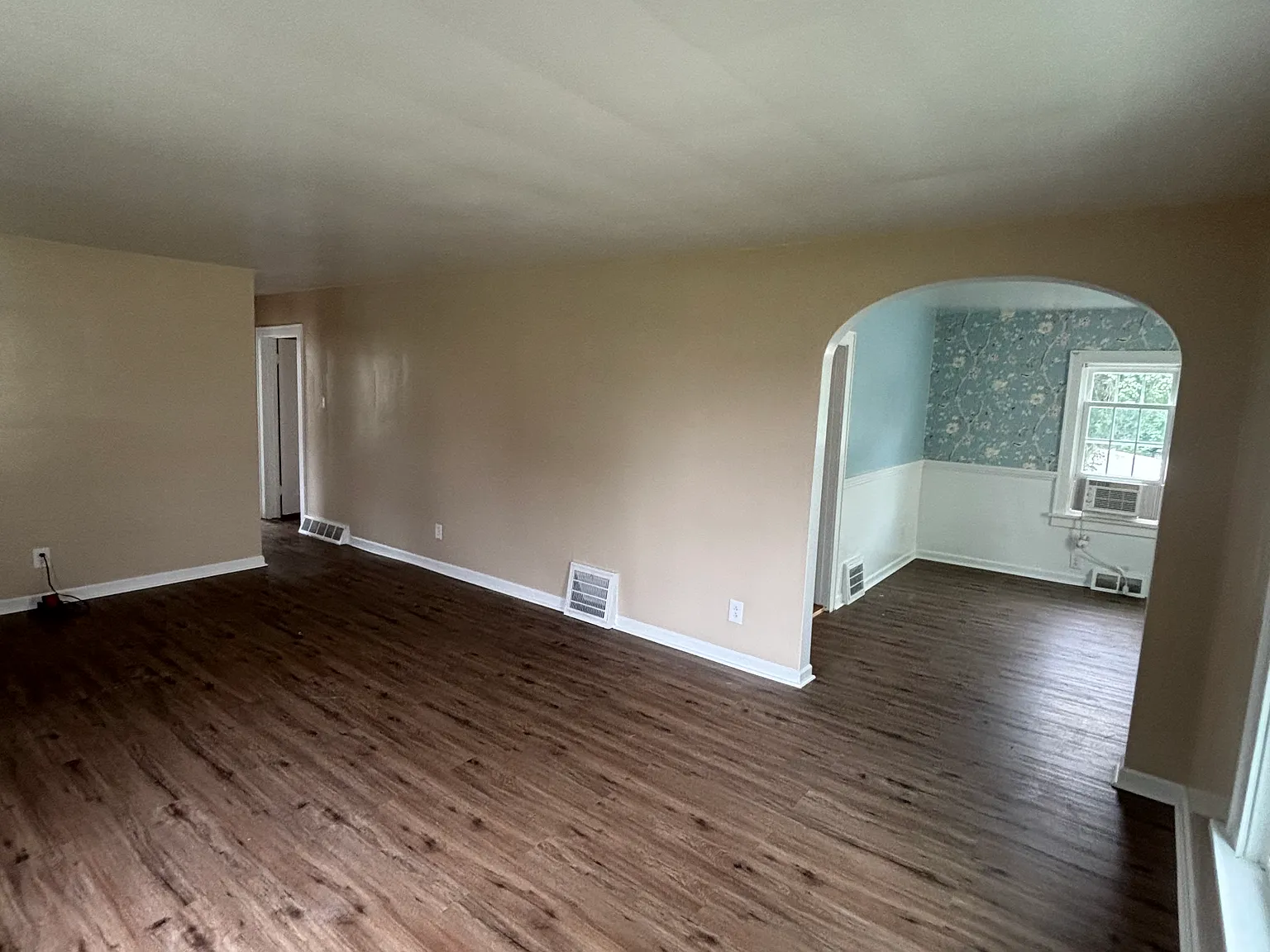 3 bed, 1690 sqft, $1,200 — Photo 4