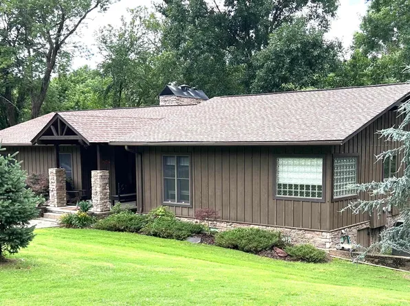 300 Chinkapin Dr S, Pangburn, AR 72121