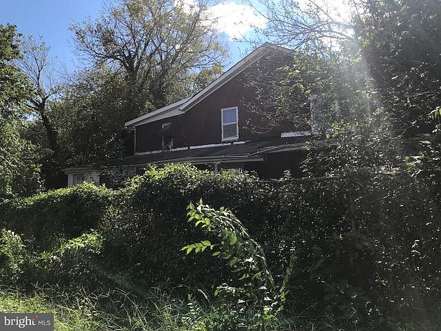 2nd image of 3019 Independence St
