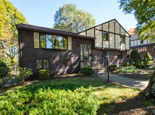 6 Voses Ln, Milton, MA 02186