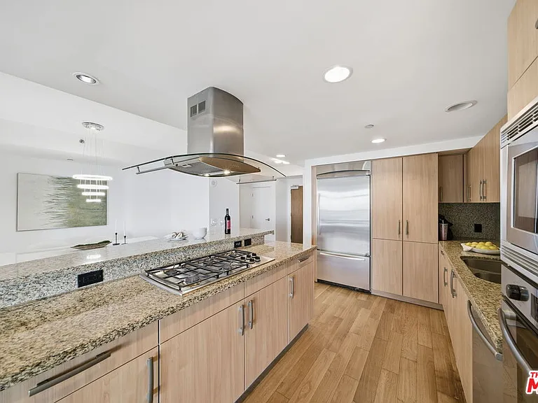 13650 Marina Pointe Dr #1603 — Photo 15