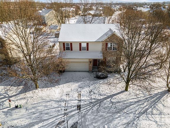 5th image of 313 Sagebrush Dr