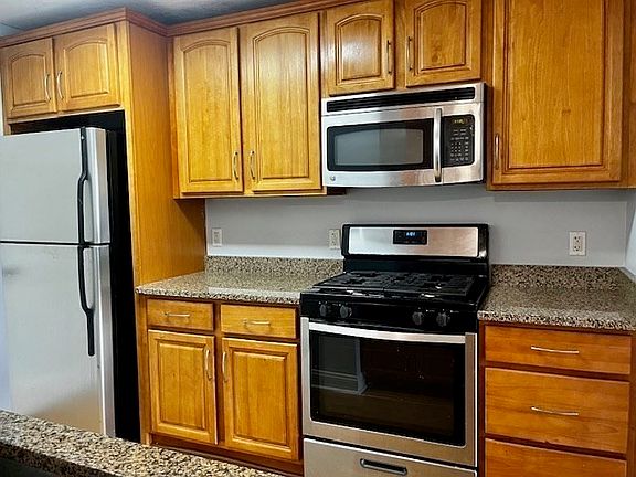 2nd image of 545 Page St Unit 203
