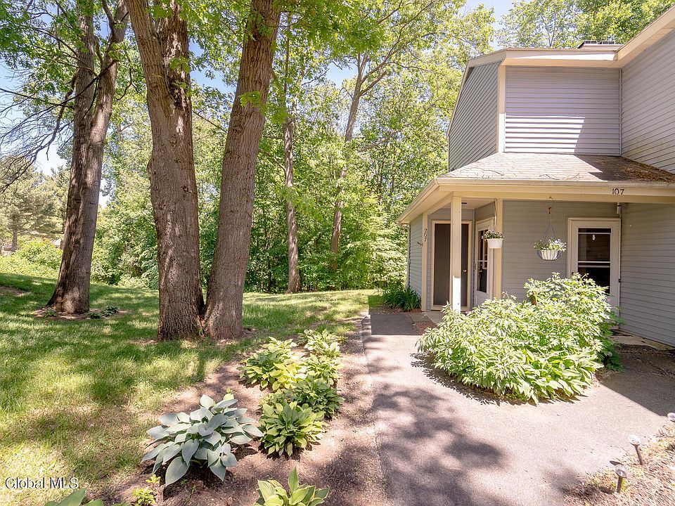 1st image of 207 Yorktown Dr