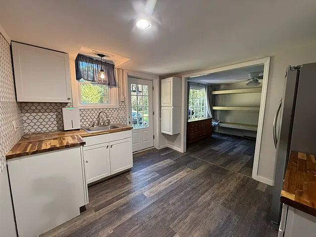 355 Amherst Road - B — Photo 4