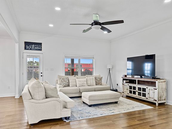 2nd image of 2977 Mount Talbot St