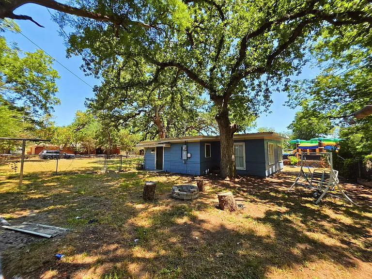 522 E Davilla Ave — Photo 47