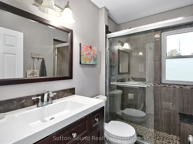785 7th St E — Photo 18
