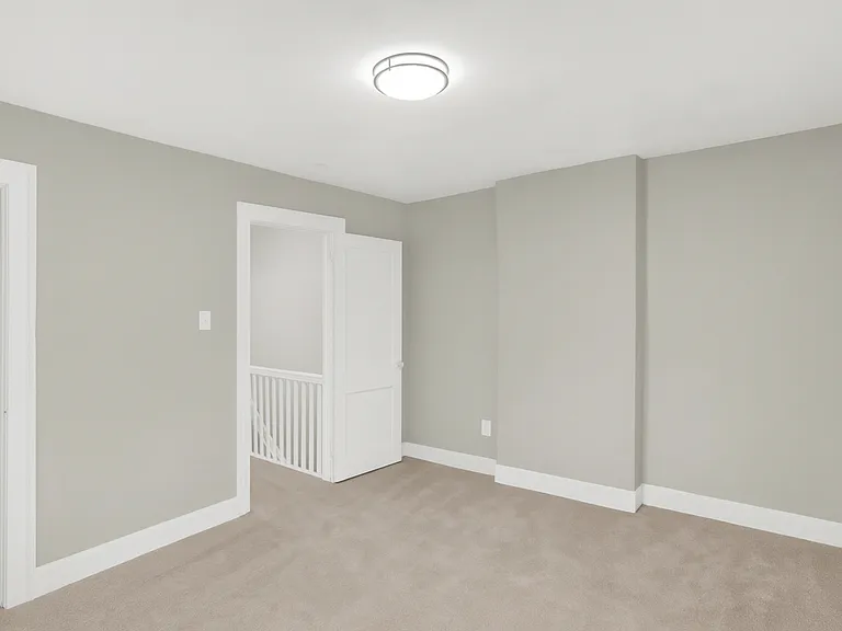 810 N Euclid Ave — Photo 13