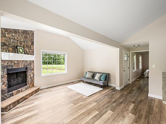 5th image of 117 E Otter Ridge Dr