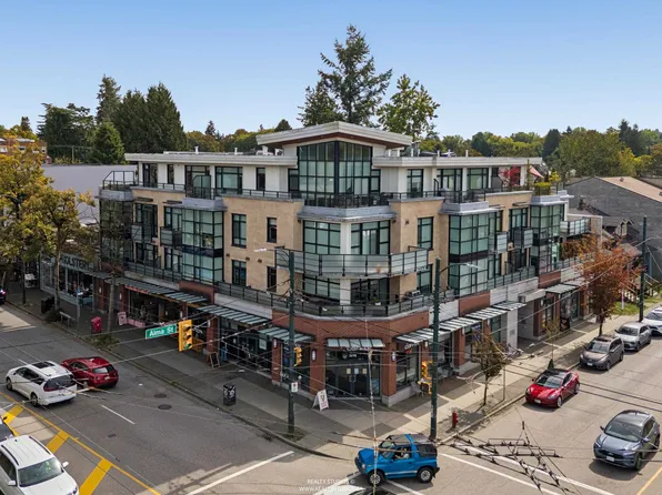 2020 Alma St #306, Vancouver, BC V6R 3P9