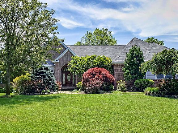 2nd image of 1395 Cabernet Ct