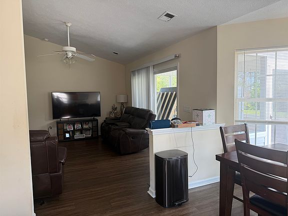 3rd image of 4639 East Walkerton Rd.