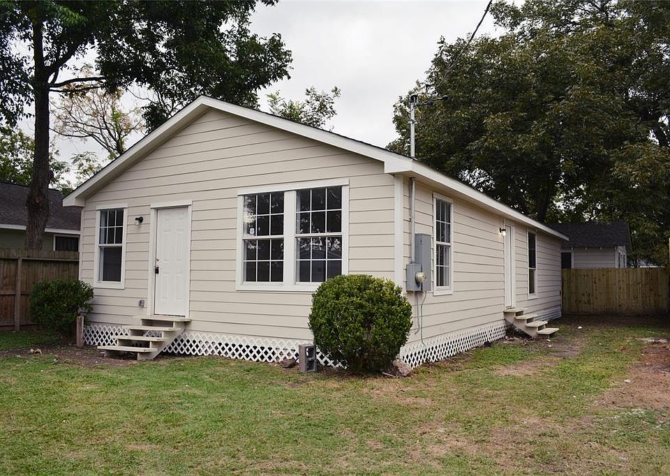 1st image of 1020 Dewalt St #A
