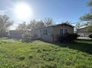 628 N 6th St, Douglas, WY 82633
