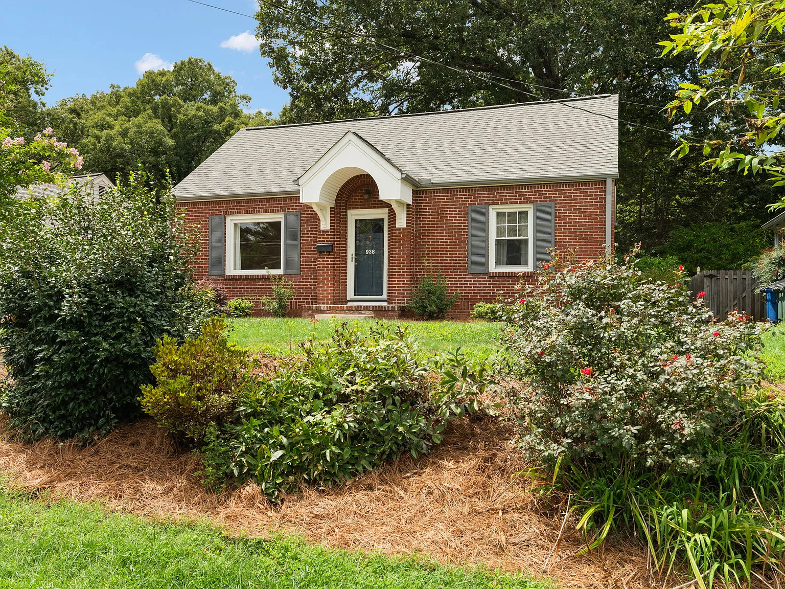 4 bed, 2000 sqft, $2,300 — Photo 4